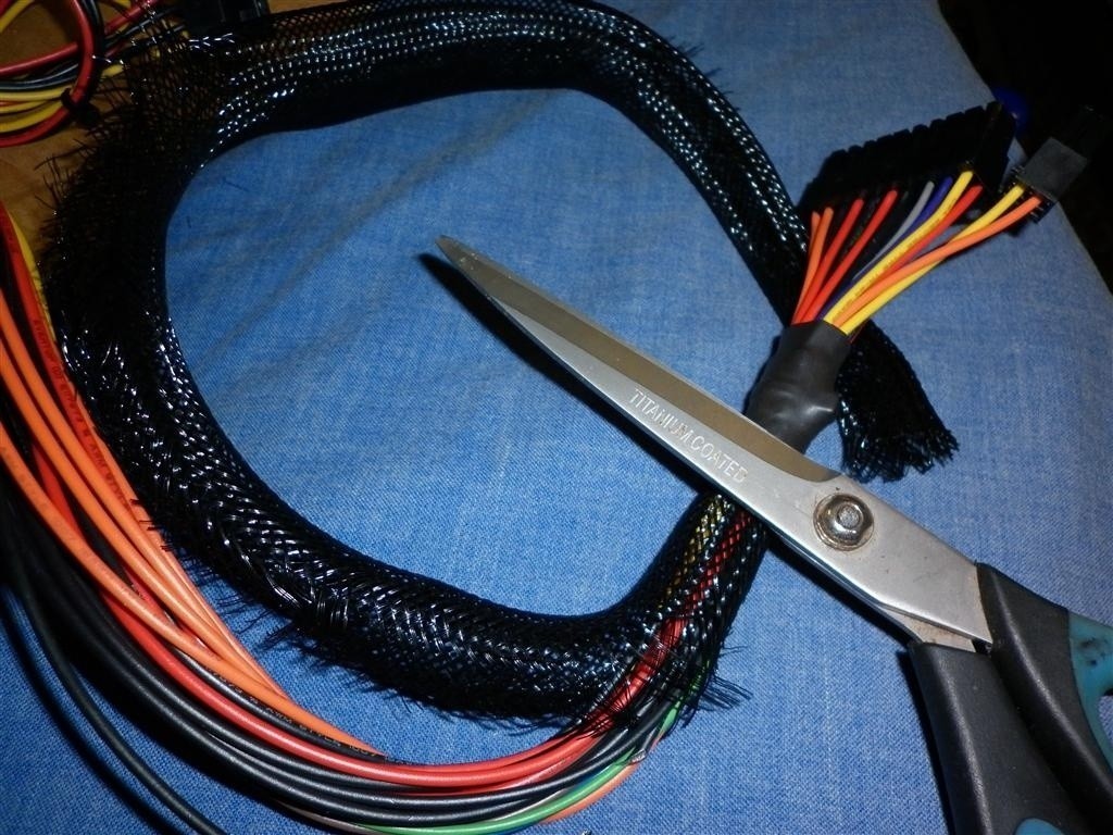 Cut sleeve r PCSleeving