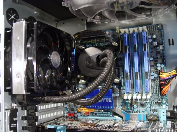 CyberPower Black Mamba Venom Core i7 975EE Gaming System