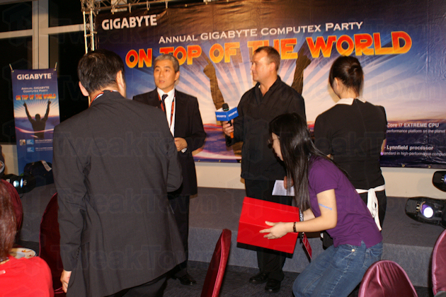 On top of the world - GIGABYTE's big bang