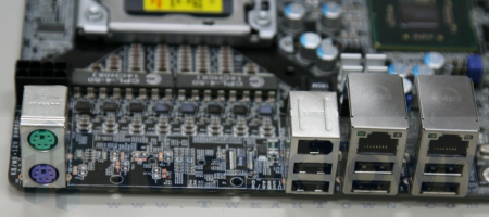 DFI exclusively shows us its LANPARTY UT X58 mobo