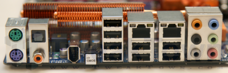 GIGABYTE shows us its X58 Extreme mobo in Taipei