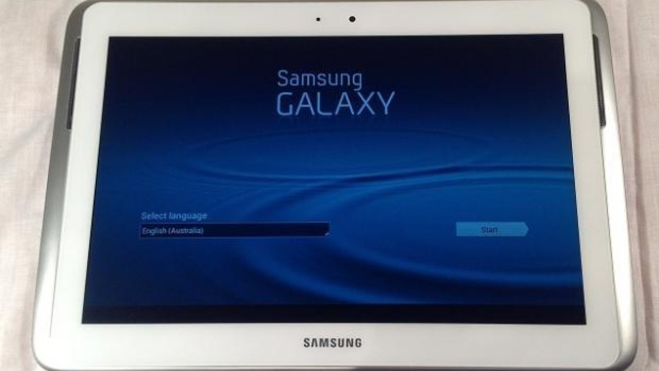 Which tablet should I buy? The fourth-gen iPad, or the Galaxy Note 10.1?