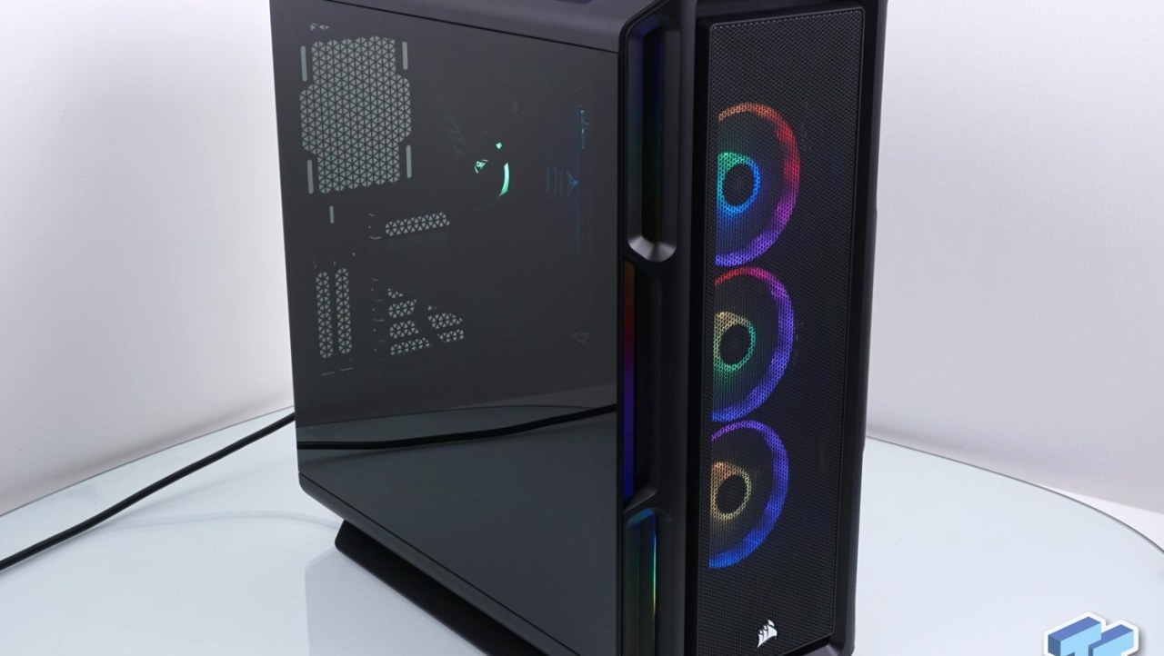 Corsair iCUE 5000T RGB Mid-Tower Smart Chassis Review