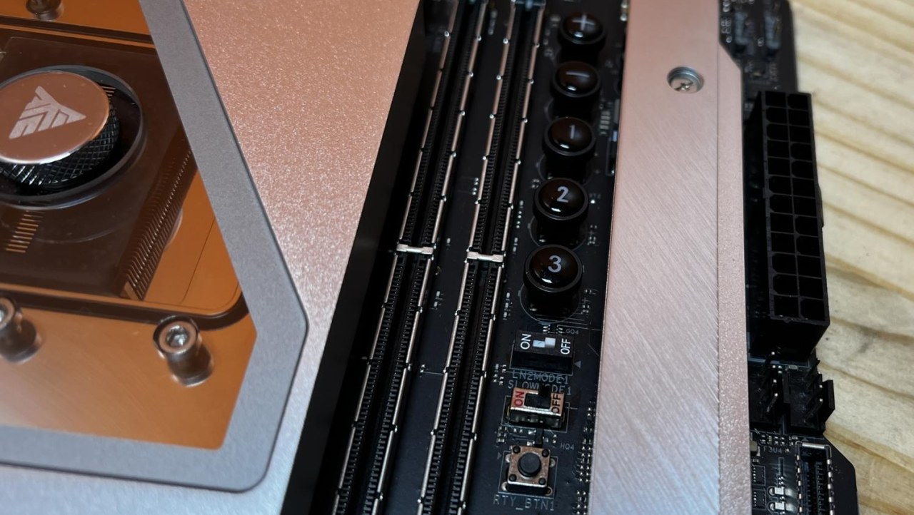 ASRock Z690 Aqua OC Motherboard Review