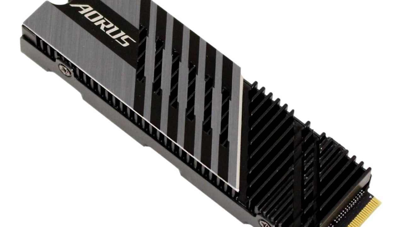 GIGABYTE AORUS 7000s 2TB SSD Review - High Capacity B47R Speedster