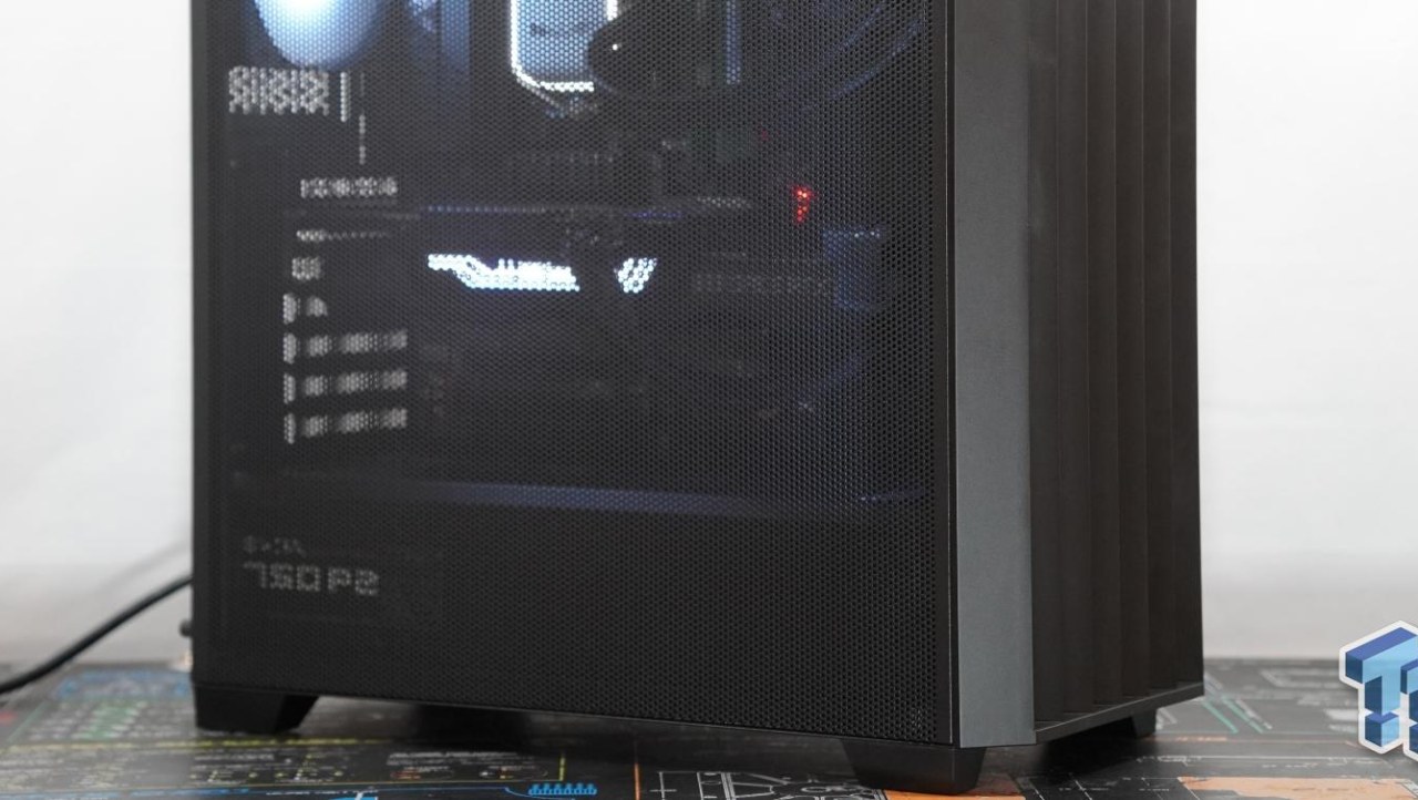Azza Legionaire Mid-Tower Chassis Review