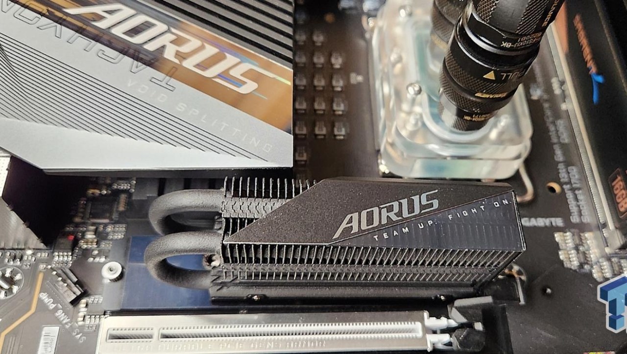 GIGABYTE AORUS Gen5 10000 SSD 2TB Review - The Silent Assassin