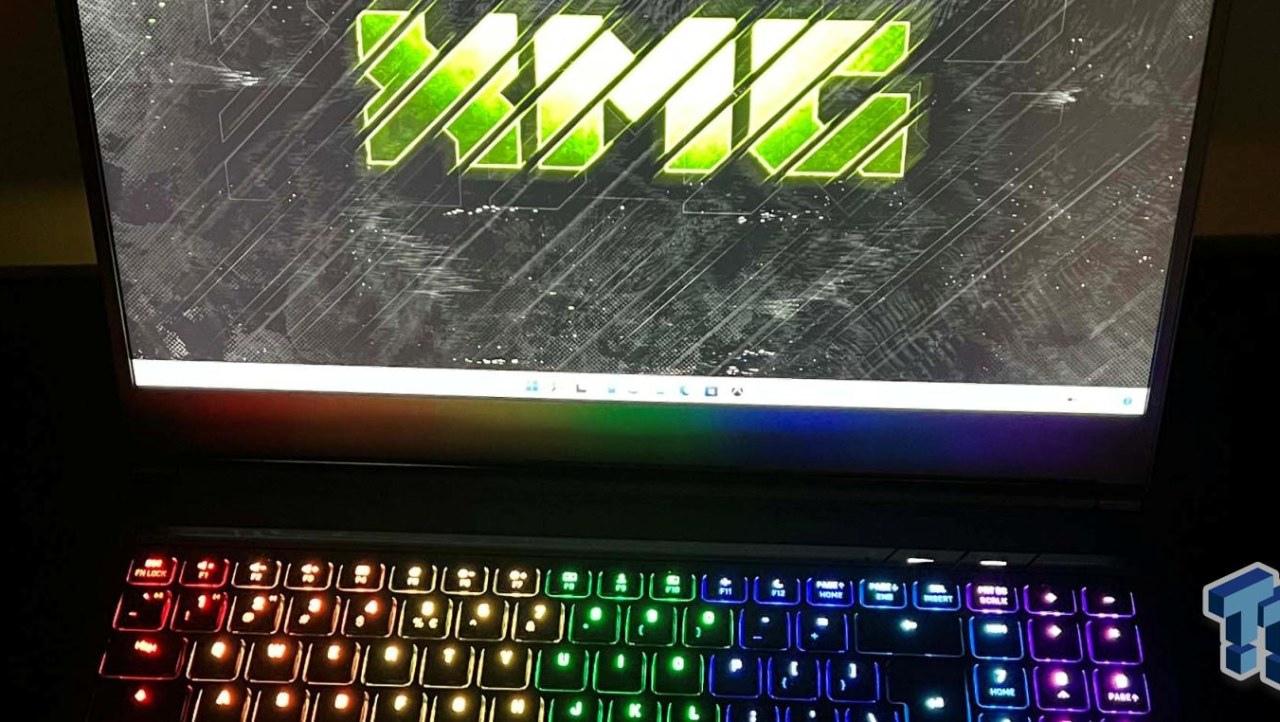 XMG Neo 16 Gaming Laptop Review with Oasis water cooling