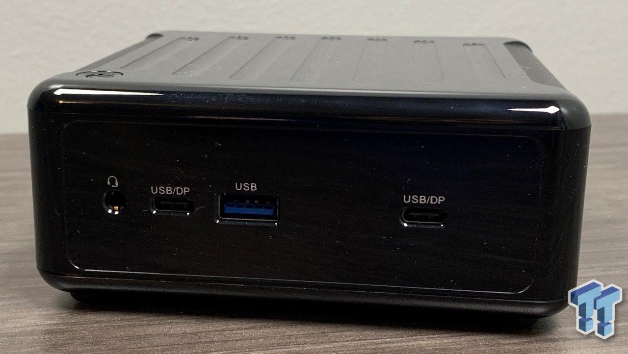 ASRock 4x4BOX-7840U Mini PC Review