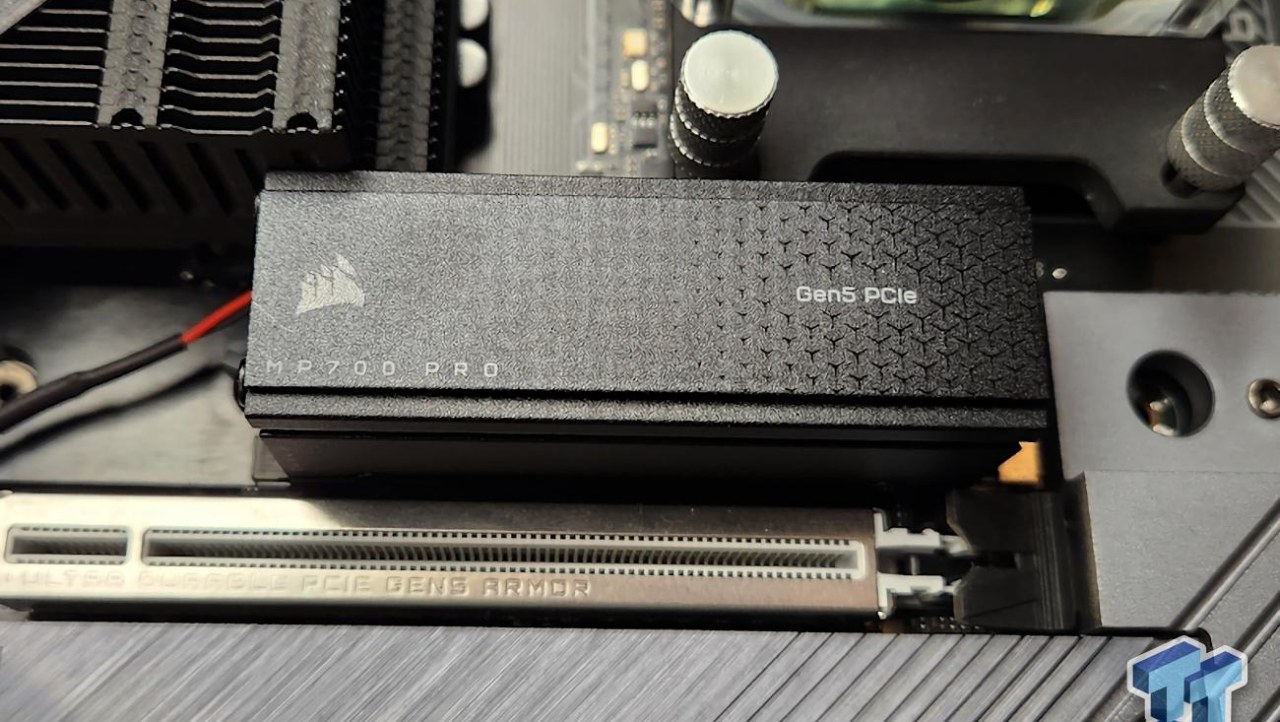 Corsair MP700 Pro 2TB SSD Review - Cool at 12,400 MB/s