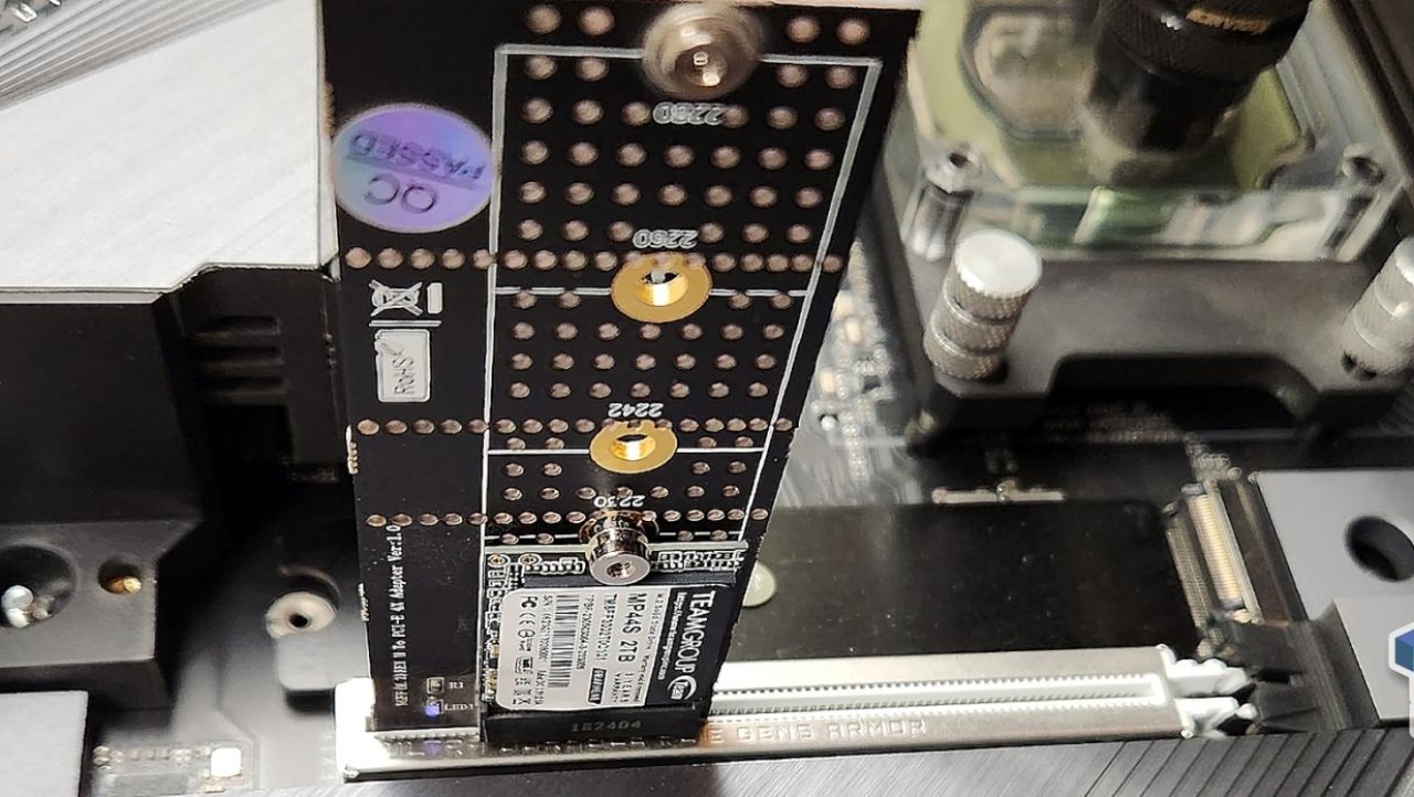 TeamGroup MP44S 2TB SSD Review - Tiny but Expansive
