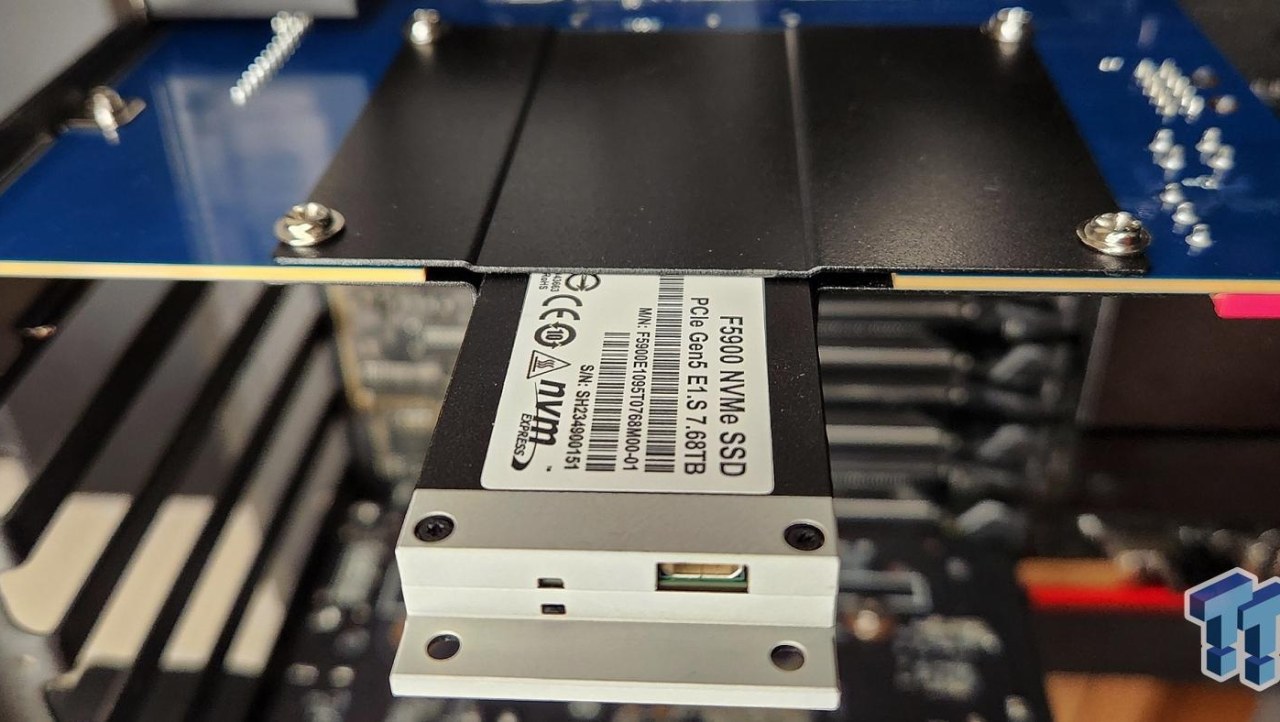 FlumeIO F5900 7.68TB E1.S Enterprise SSD Review - Powerful and Compact