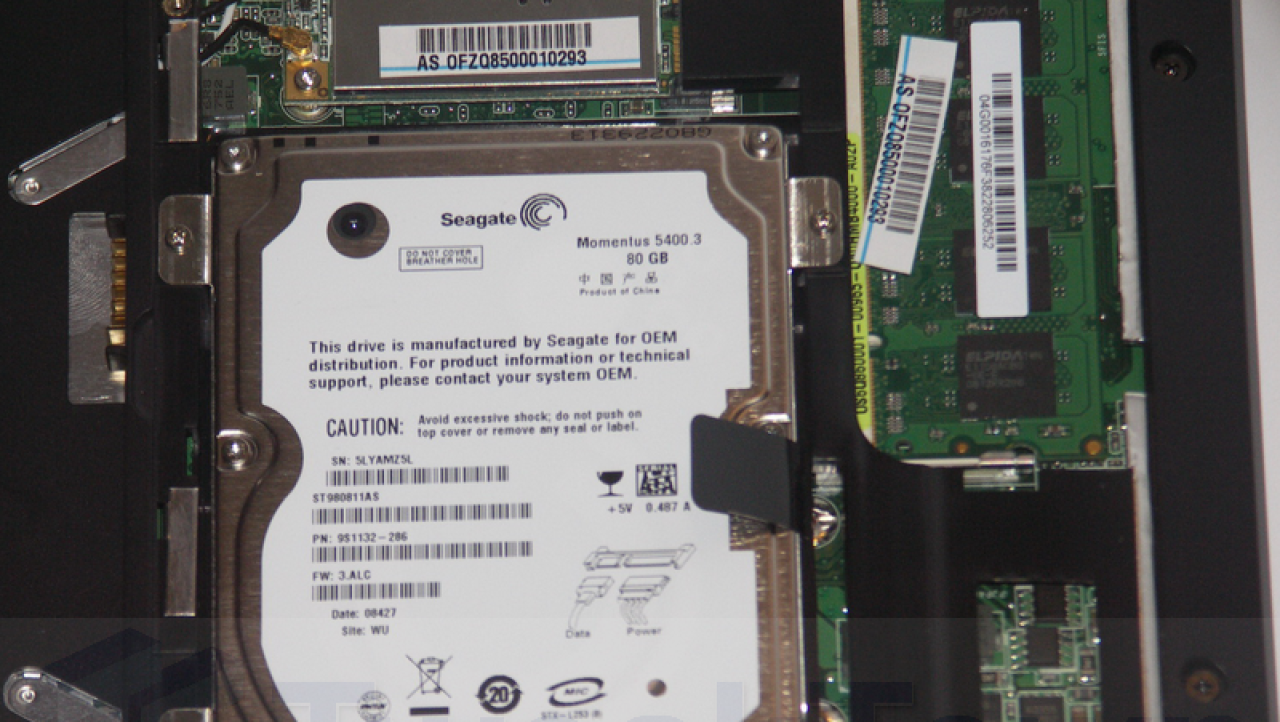 ASUS Eee PC 1000H Under The Covers