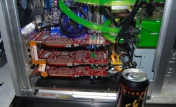Four Radeon HD 4850s In CrossfireX