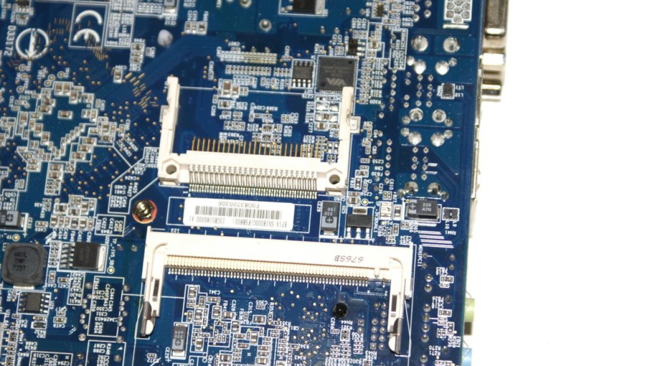 Intel Atom vs. VIA Nano Platform Comparo