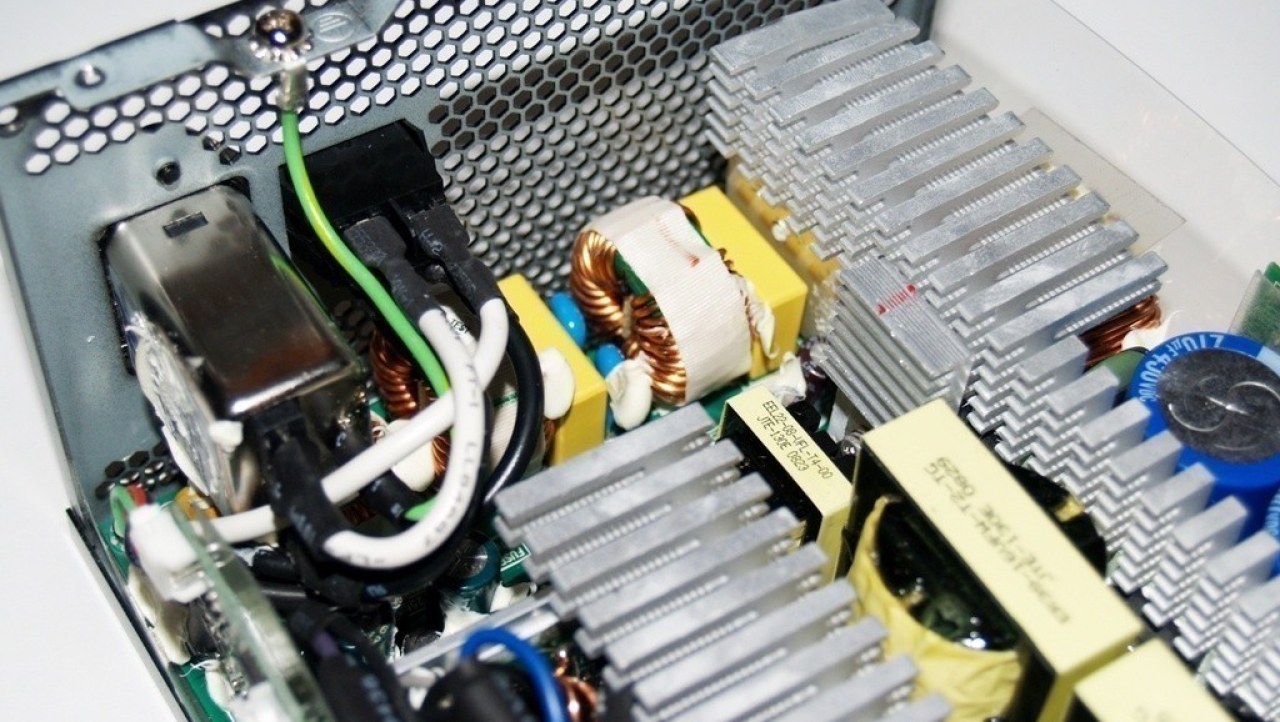 Tagan SuperRock TG880-U33II 880 Watt Power Supply
