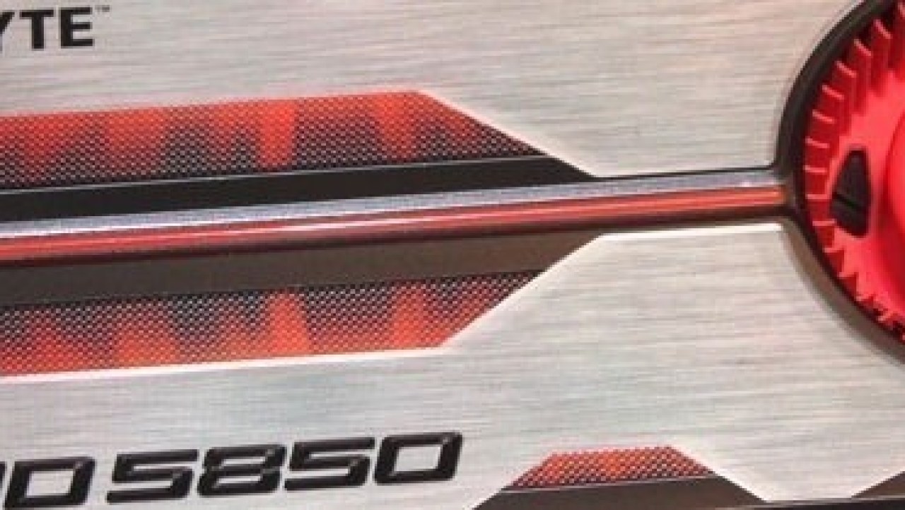 GIGABYTE Radeon HD 5850 Video Card in CrossFire