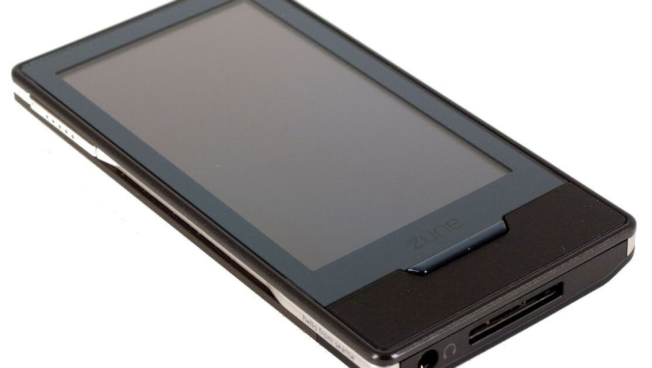 Microsoft Zune HD and AV Dock Personal Media Player