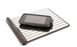 WildCharge Wireless Charging Pad and iPhone 3G Adapter Case