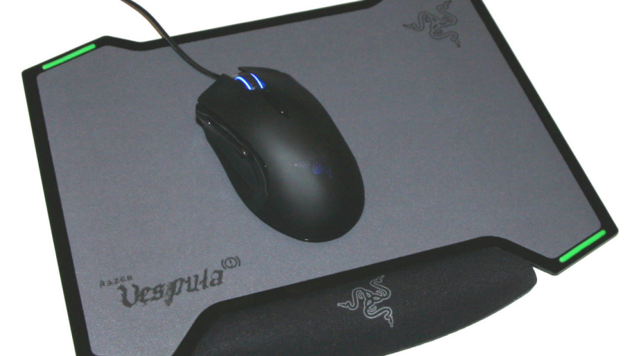Razer Imperator Gaming Mouse and Vespula Mouse Mat Video Review