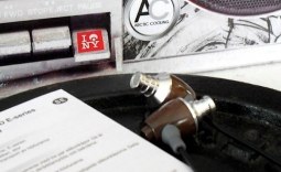 Arctic Cooling E352 Earphones