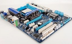 GIGABYTE GA-890GPA-UD3H (AMD 890GX) Motherboard