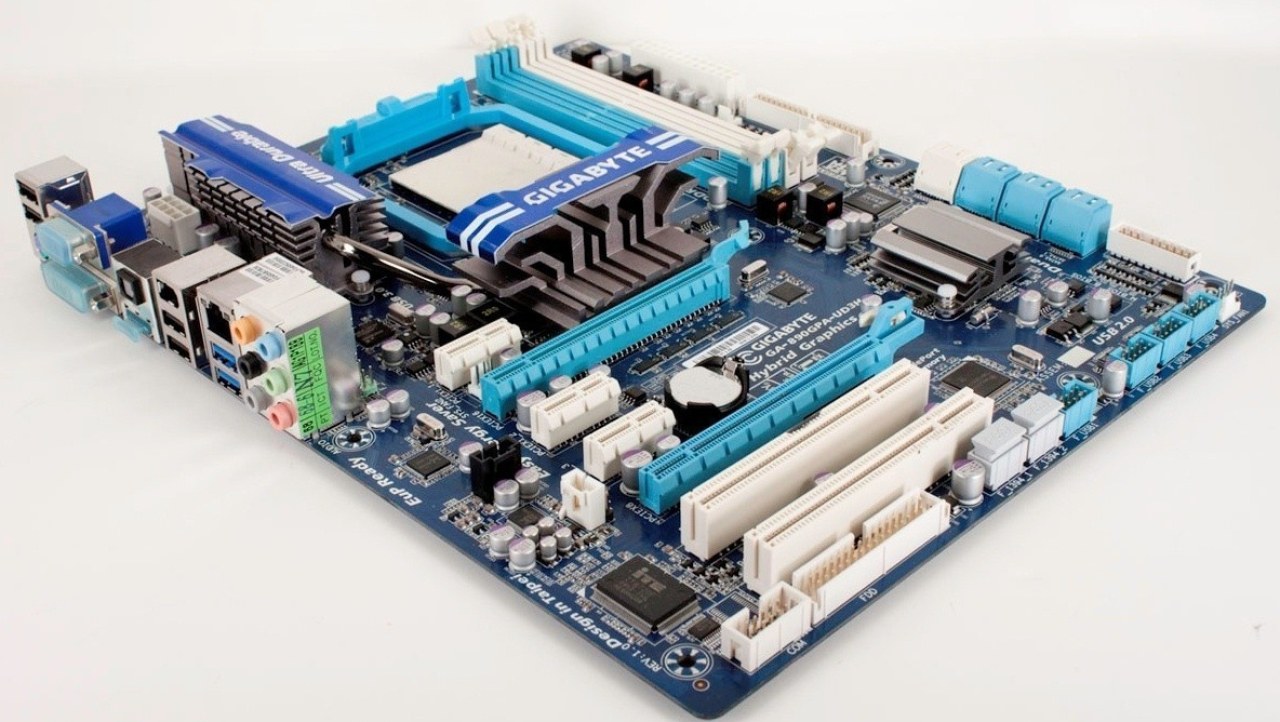 GIGABYTE GA-890GPA-UD3H (AMD 890GX) Motherboard