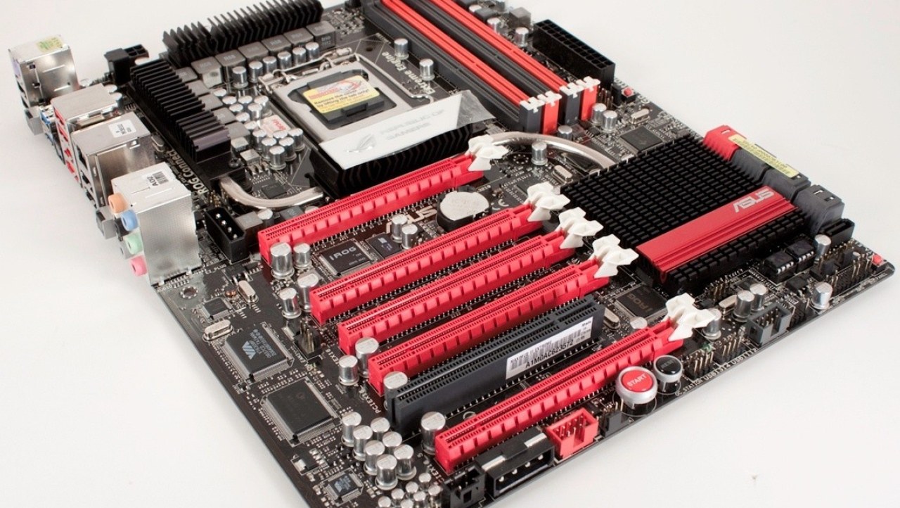 ASUS Maximus III Extreme (P55 Express) Motherboard