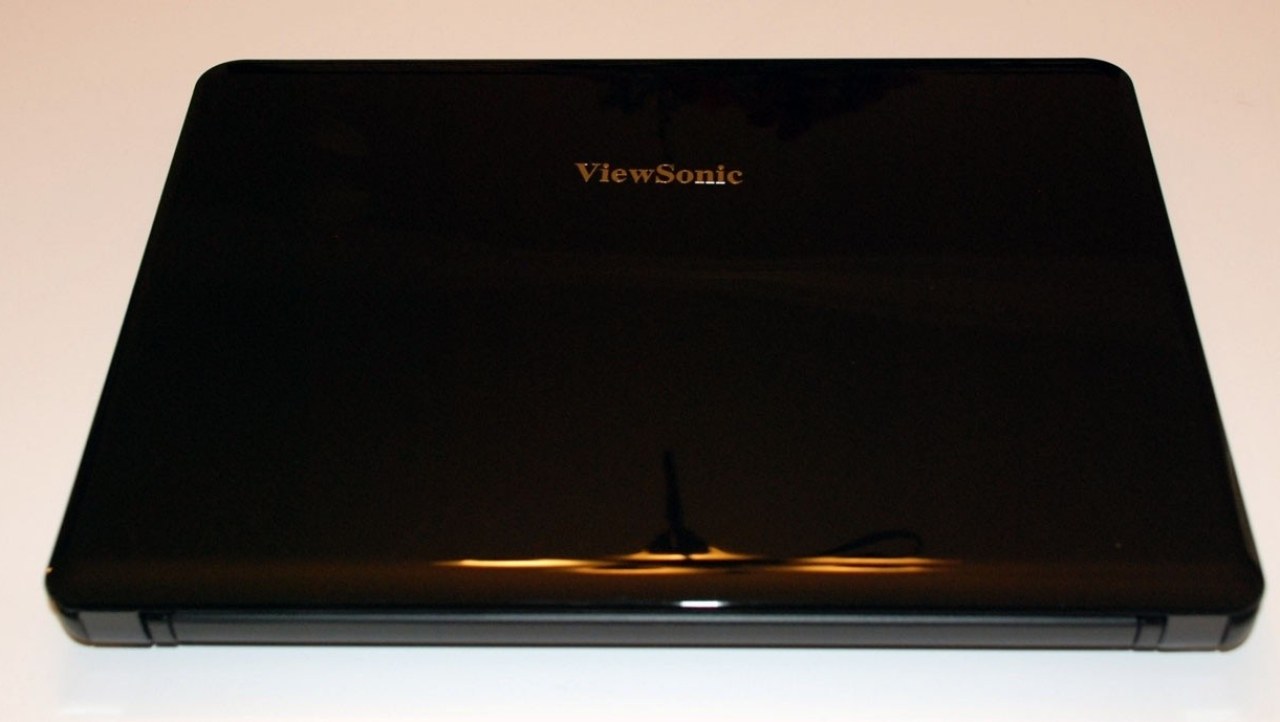 ViewSonic VNB141 14-inch Ultraportable Notebook