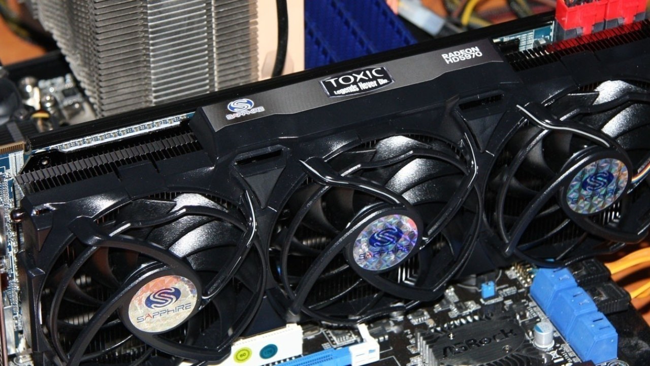 Sapphire Radeon HD 5970 TOXIC 4GB Video Card Overclocked