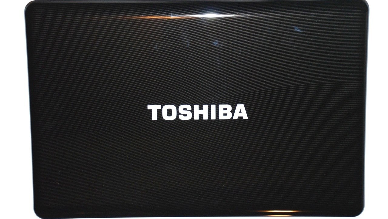 Toshiba Satellite L555D-S7930 17.3-inch Notebook