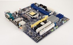 Foxconn H55MX-S (H55 Express) Micro-ATX Motherboard