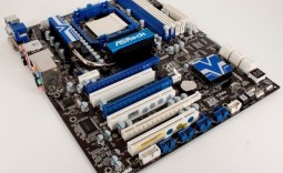ASRock 880G Extreme3 (AMD 880G) Motherboard