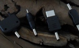 Arctic Cooling C1 Mobile USB Charger with Solar Panel