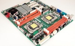 ASUS Z8NA-D6C (Intel 5500) Motherboard