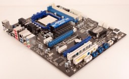 ASRock 870 Extreme3 (AMD 870) Motherboard