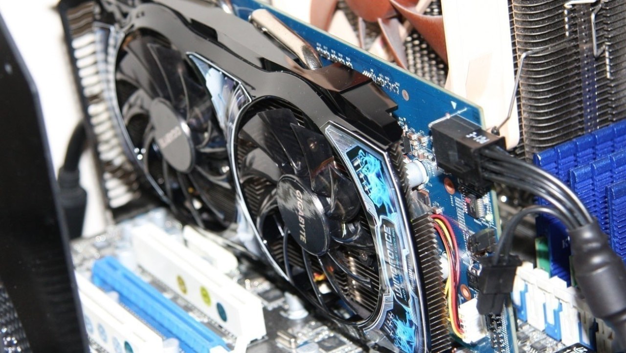 GIGABYTE GeForce GTS 450 OC 1GB Video Card