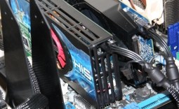 HIS Radeon HD 6850 1GB Video Card in Crossfire