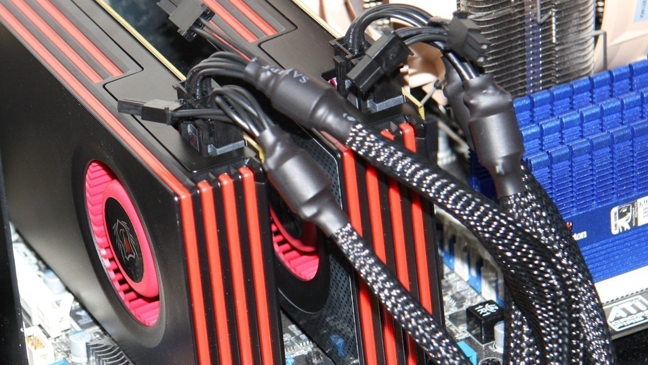 Lantic Radeon HD 6870 1GB Video Card in CrossFire Overclocked