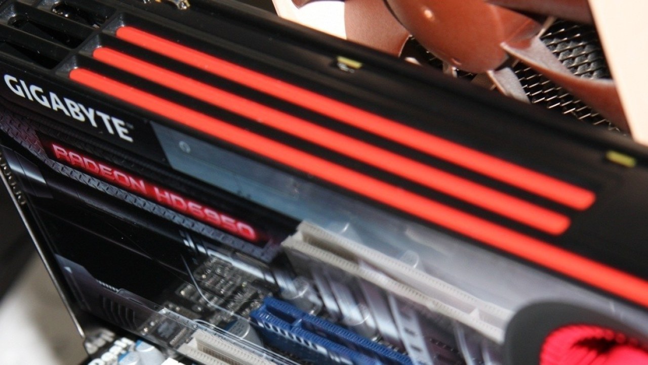 GIGABYTE Radeon HD 6950 2GB Video Card Overclocked