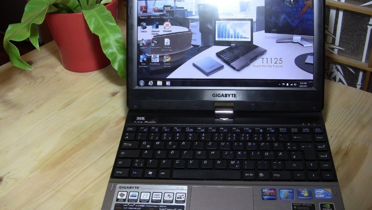 GIGABYTE T1125N-CF1 11.6-inch Tablet Convertible Notebook Review
