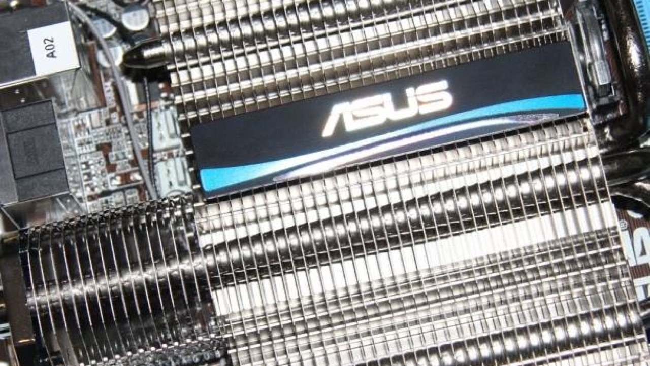 ASUS E35M1-I DELUXE (Fusion E-350) Motherboard Review