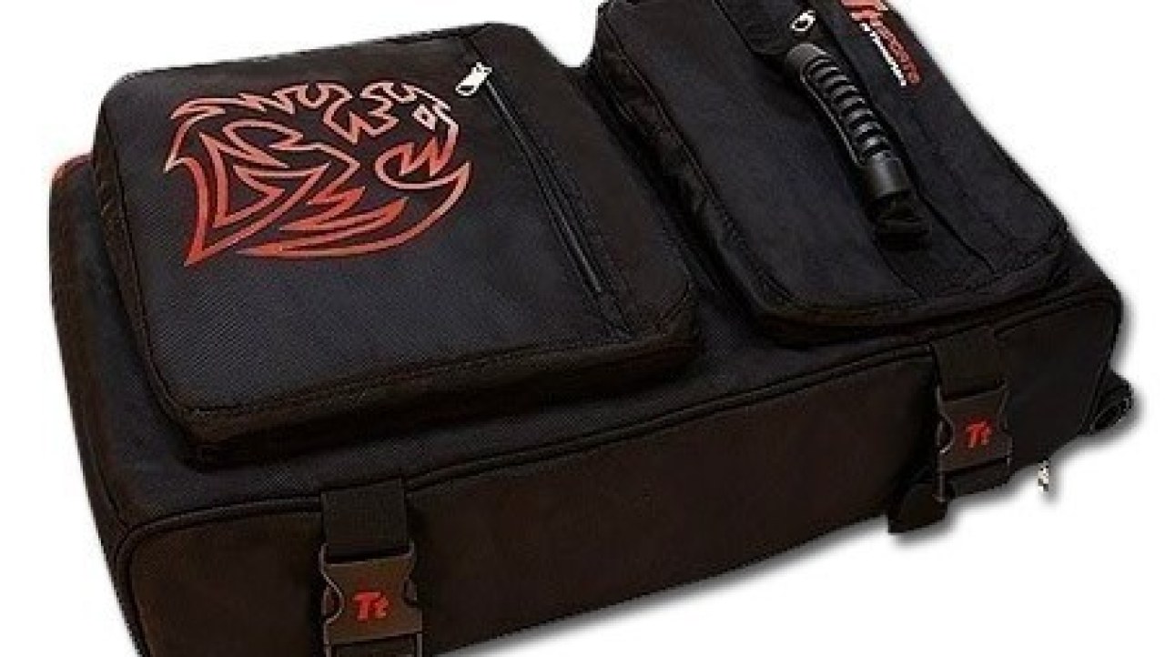 Thermaltake Tt eSPORTS Dragon Battle Bag & Conkor Mouse Pad Review