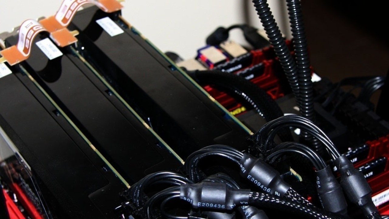 X79 /  Z68 / 990FX CrossFireX HD 6970 x3 Performance Analysis