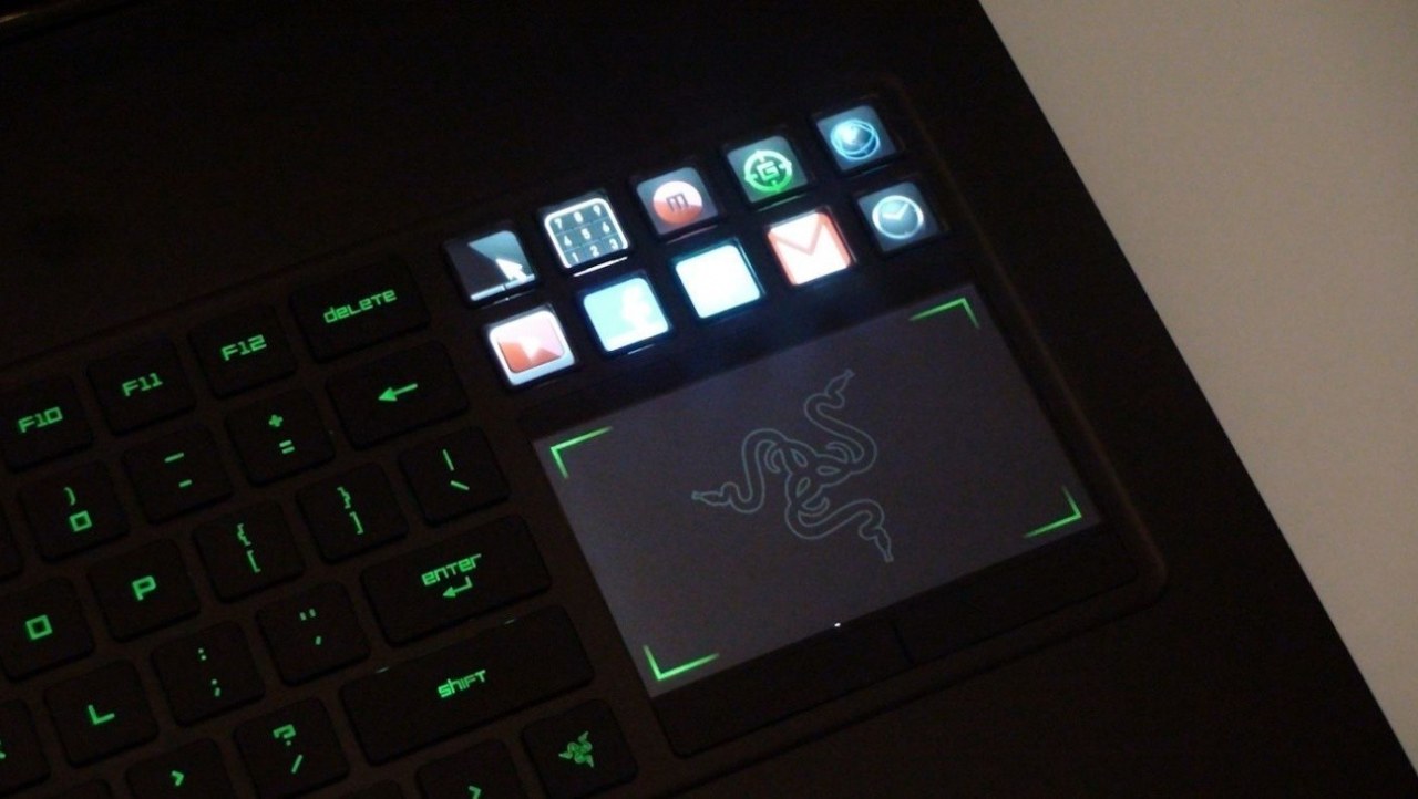 Razer Blade Switchblade User Interface Panel Hands-on