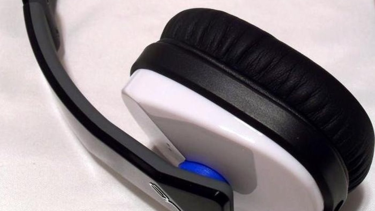 Logitech Ultimate Ears 4000 On-Ear Headset Review