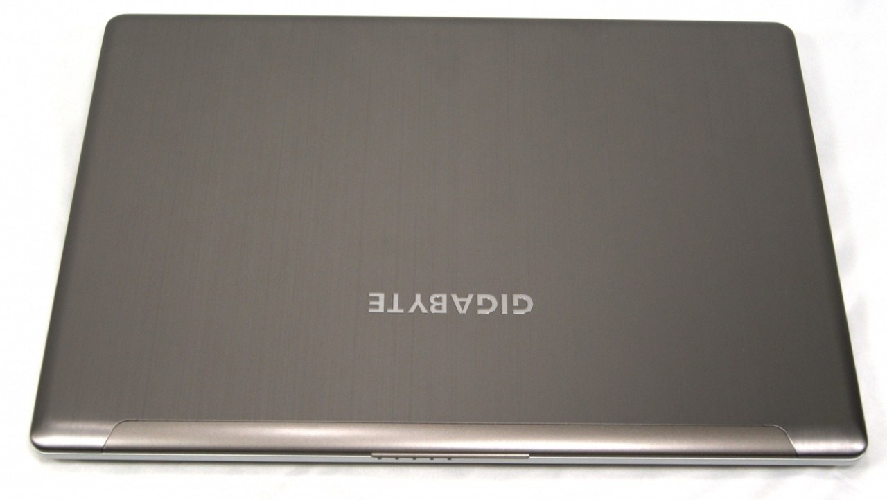 GIGABYTE U2442F Ultrabook Laptop Review