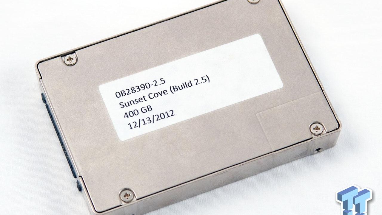 HGST Ultrastar SSD800MM Enterprise 12Gb/s SSD Review