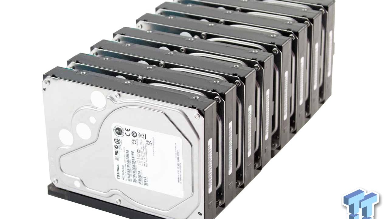 Toshiba MG03SCA300 6Gb/s SAS HDD RAID Performance Analysis