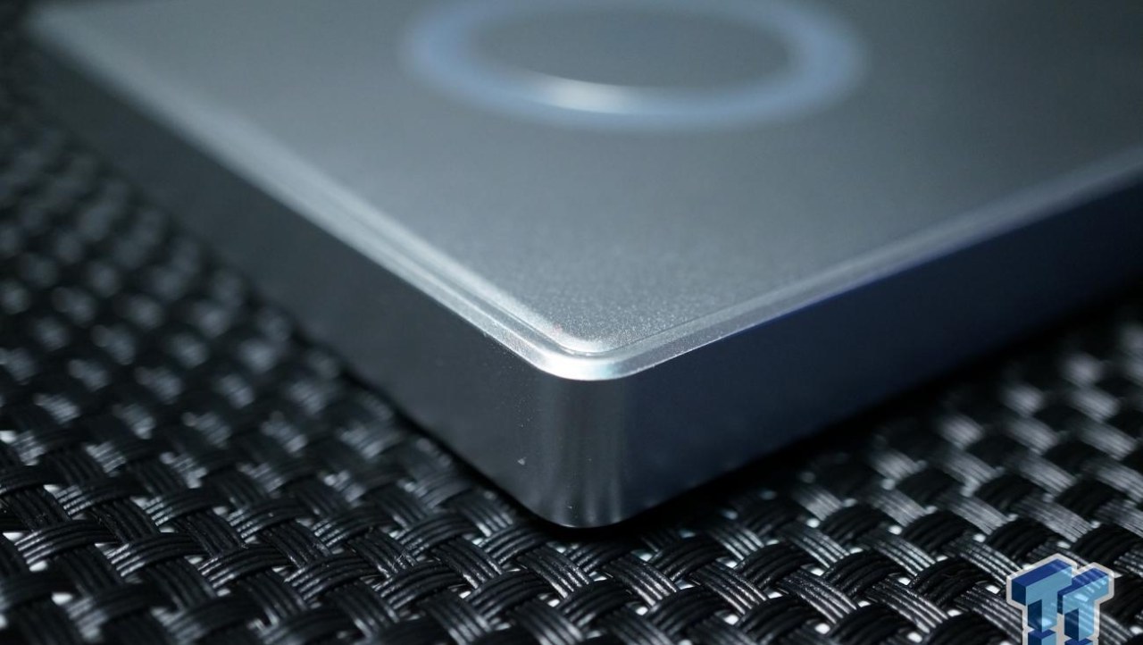 LUXA2 TX-200 Dual Wireless Charging Station Review